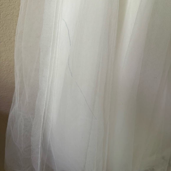 FINAL PRICE- MARY'S | White Flower Girl Dress Size 6 - Picture 13 of 13